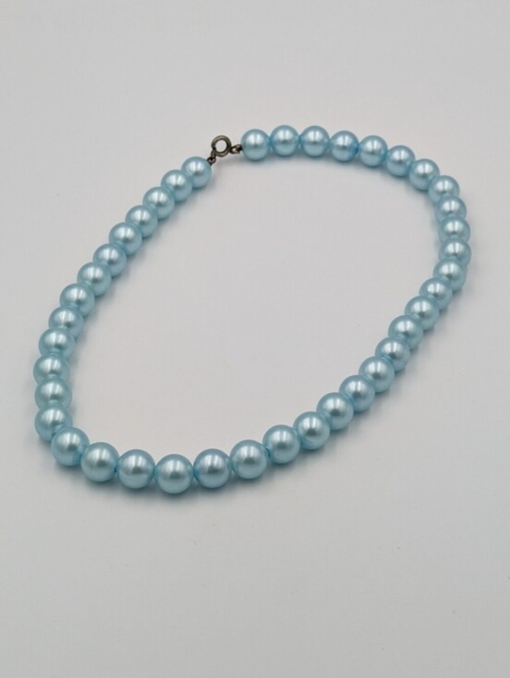 Vintage light blue faux pearl beaded necklace